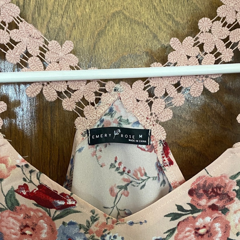 Emery Rose Pink Floral Lace-Trim Camisole